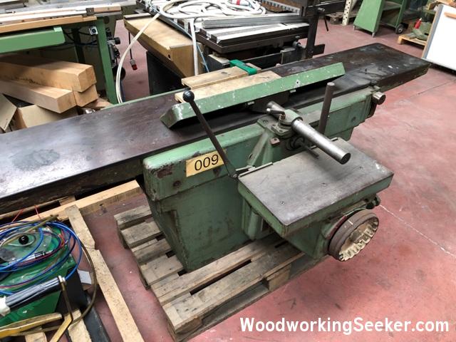 Second hand store surface planers